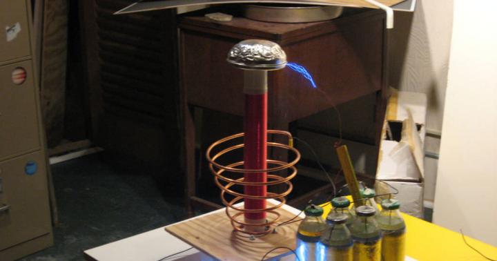 DIY Tesla coil - diagram and calculation of a simple DIY electrical decoration