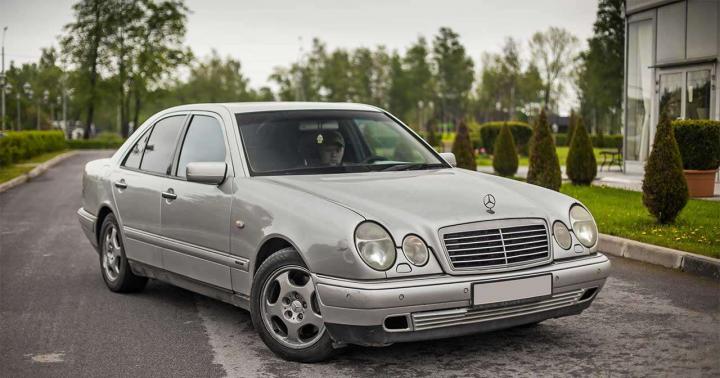 Review of the car Mercedes-Benz W210