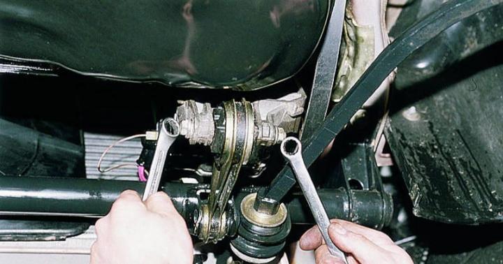 How to replace VAZ-2110 engine mounts with 8 and 16 valves